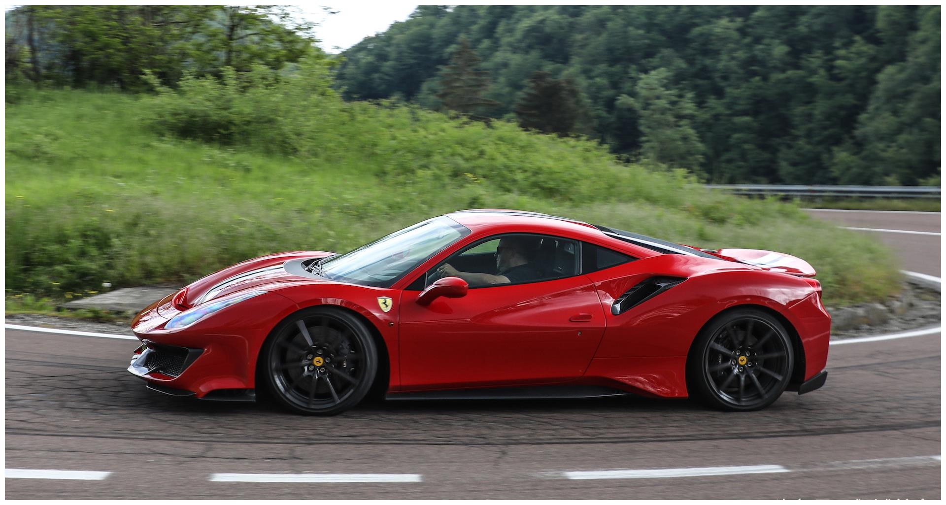 速递!新鲜的“法拉利“资讯全在这，看我就够了