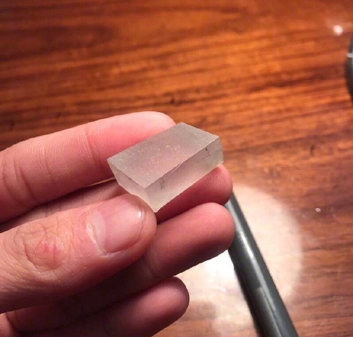 男朋友感冒了撒娇让我给他冲杯冲剂 我一打开