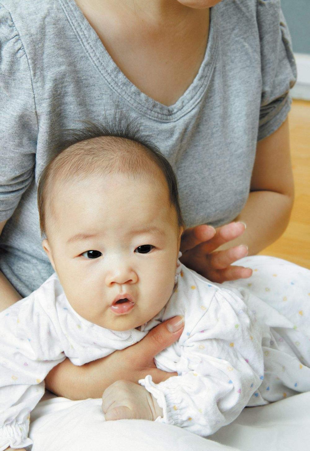 6个月宝宝发育迟缓、厌食, 都怪宝妈喂奶时做