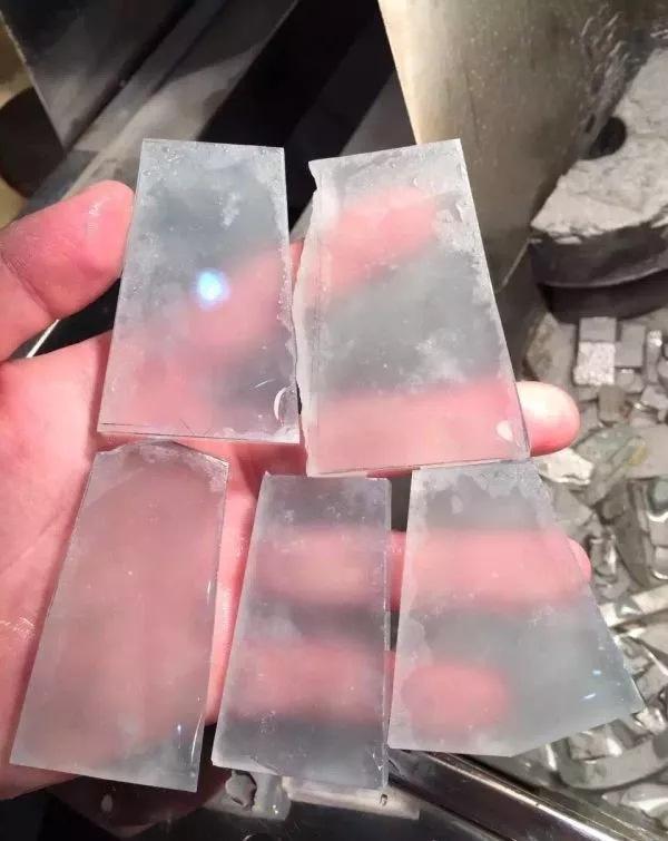 高冰翡翠片料,设计成飘逸灵动的山水牌子,女人都会爱上它!