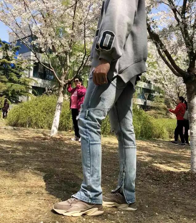 安踏老爹鞋的几种建议穿搭方法