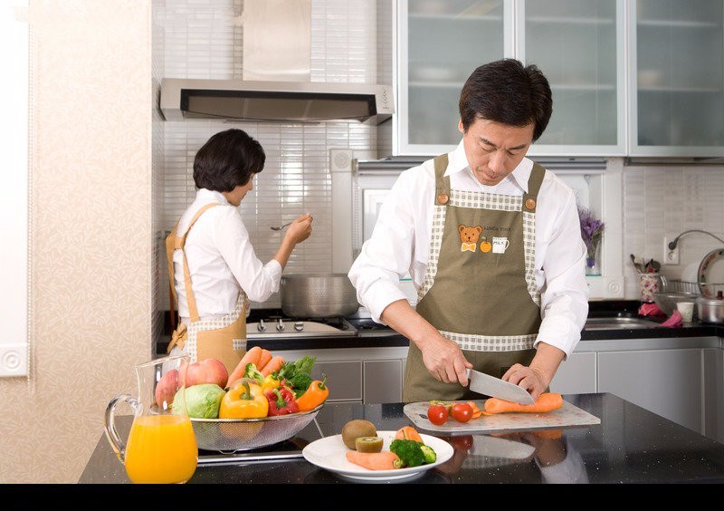 别以为只有上海男人爱做饭,日本首都圈6成父亲都做饭