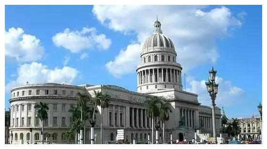 好强大!凭中国护照+荷兰居留卡,竟能自由通行