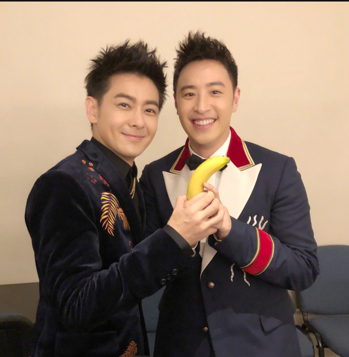 林志颖晒与潘玮柏林俊杰合照三位男神同框 青