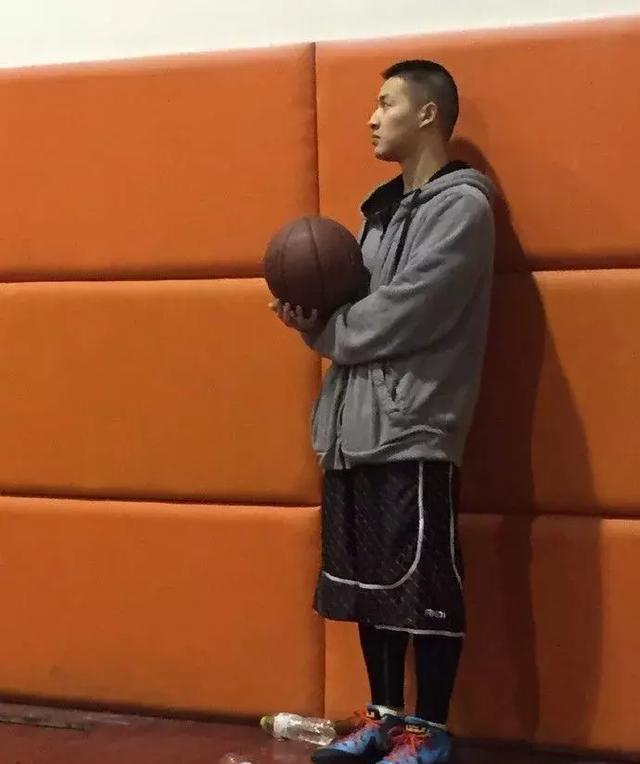 最帅军训教官集来了,颜值在线大比拼!