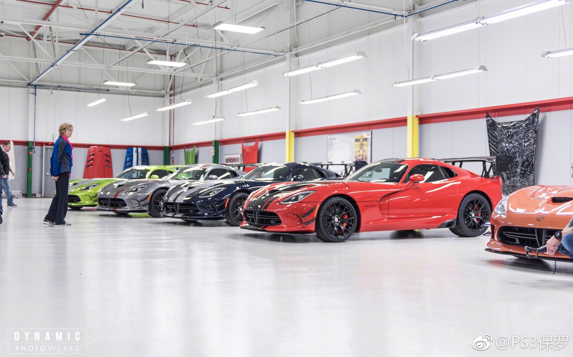 6台蝰蛇ACR美国集体交车