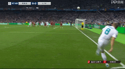录像显示欧冠决赛上拉莫斯肘击卡里乌斯的