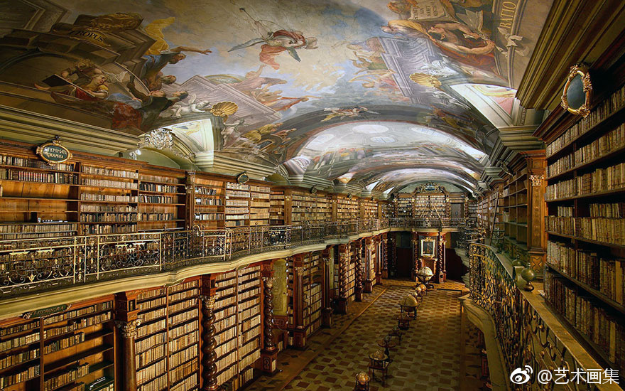 克莱门特学院图书馆(la bibliothèque clementinum)是世界最大的图书