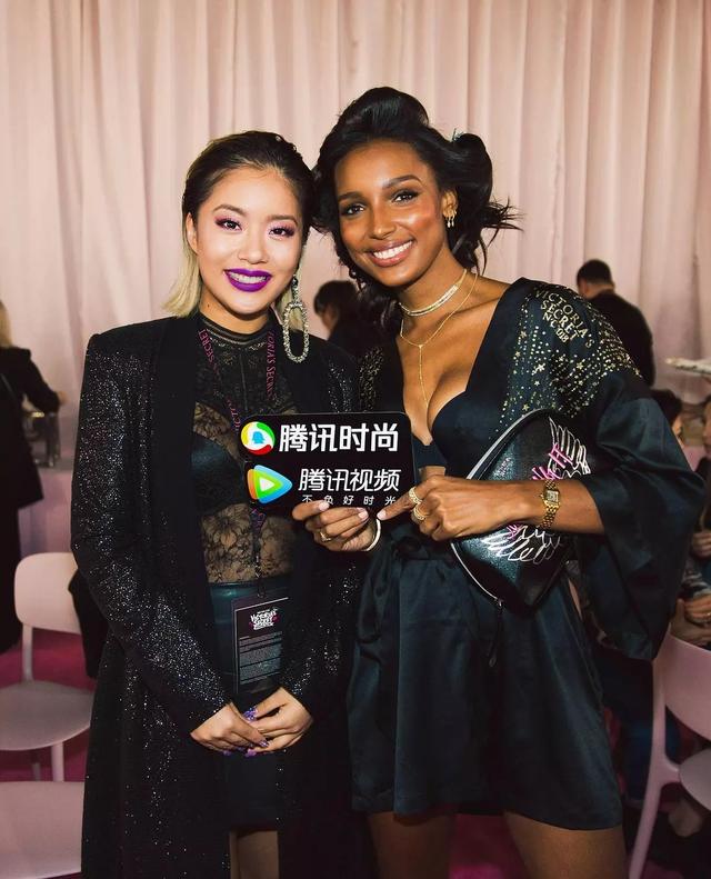 奚梦瑶ins发合影不给自己P图,腮帮子填充太过