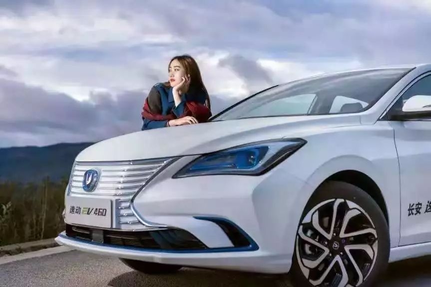 工况续航405km,长安逸动EV460将于10月18日上市