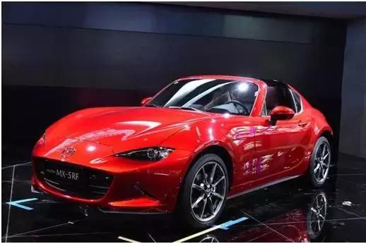 太扎心了！这四款跑车在国外才售十几万，国内却是豪车价