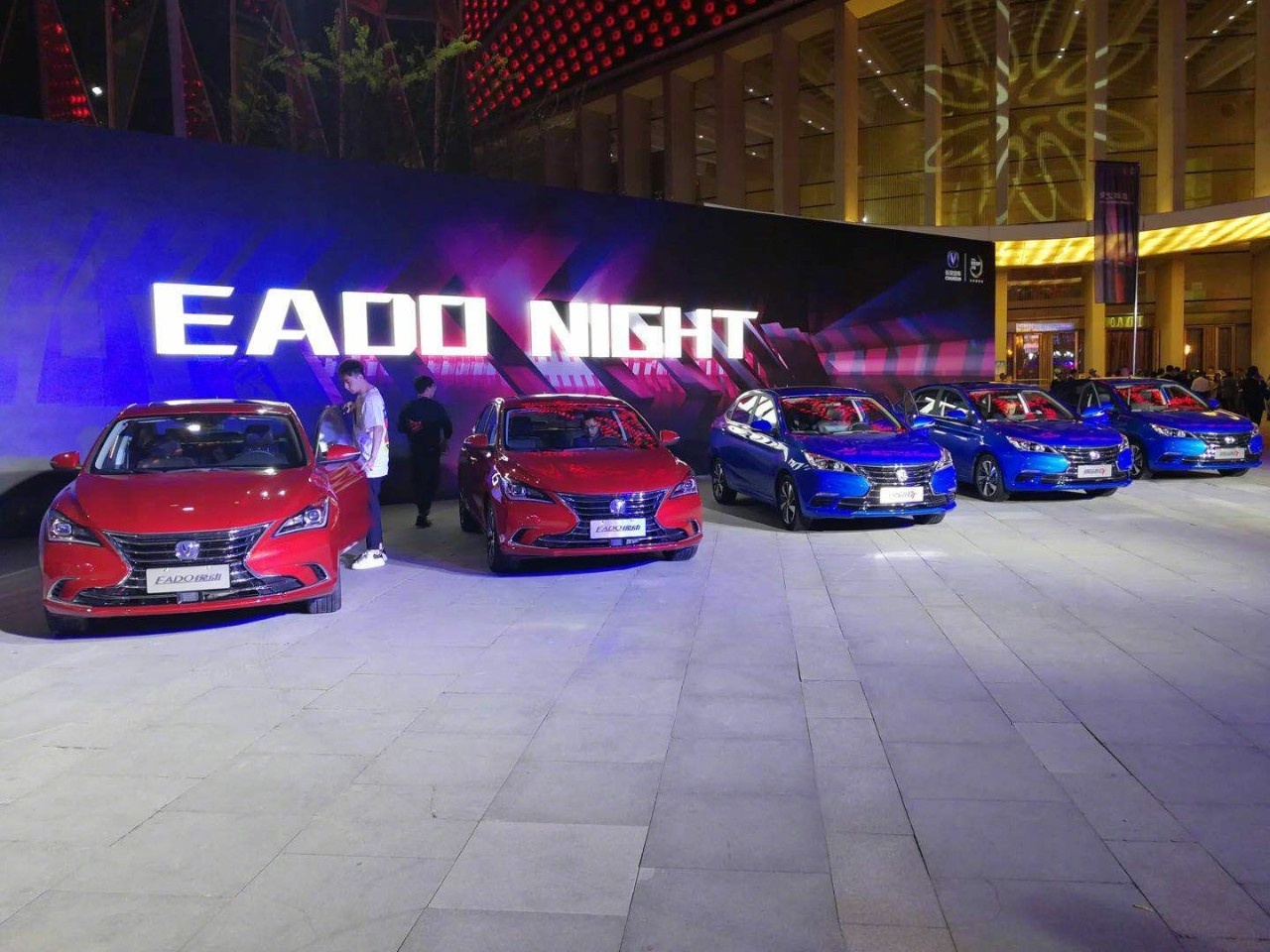 售价分别为7.49-10.59万、5.49-8.09万，动力方面，全新逸动提供1