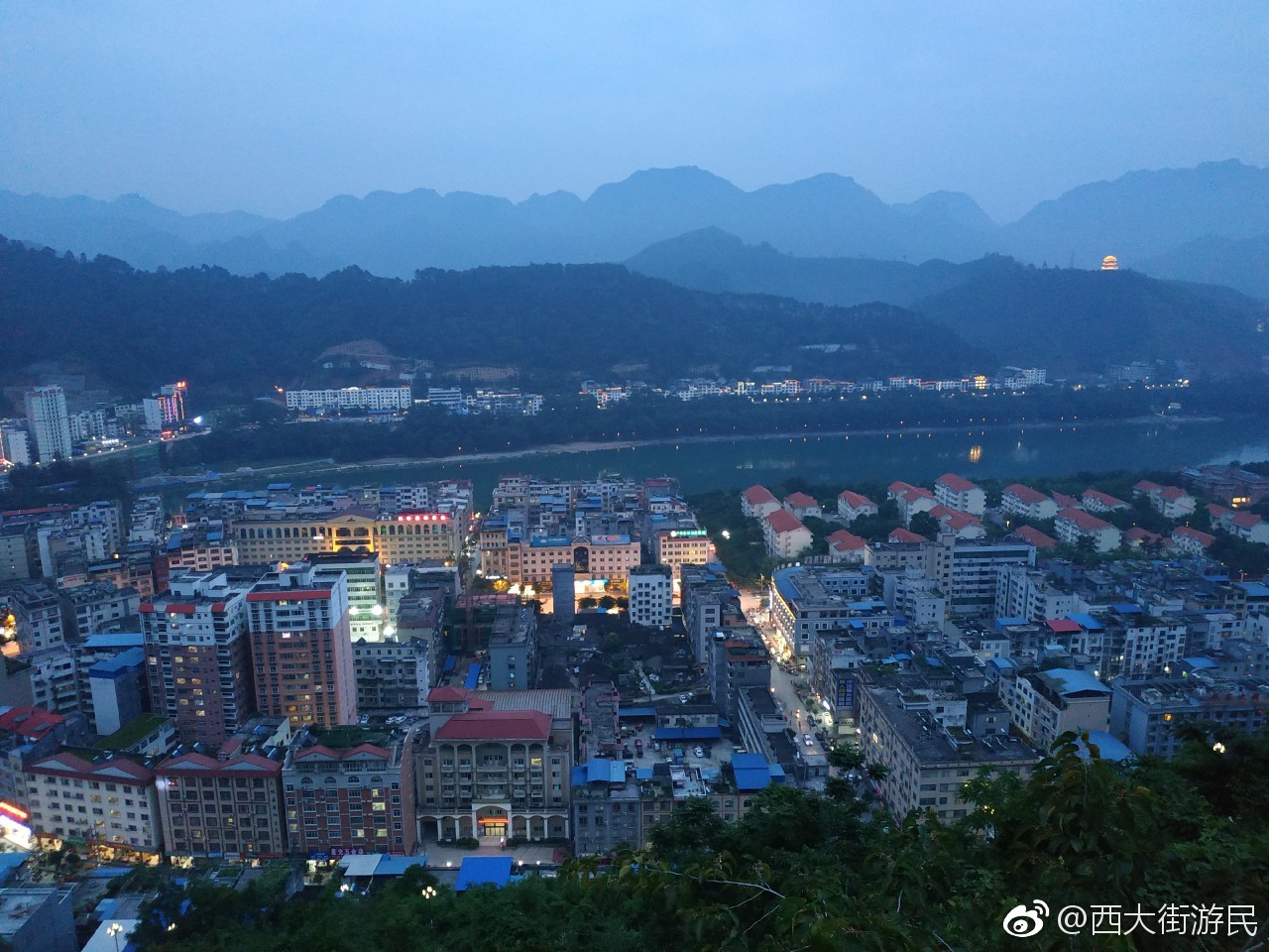 这两天一路停留在广西的天峨县,乐业县