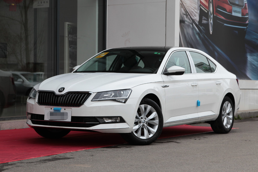 斯柯达最良心的中级车, 和全新迈腾同平台, 卖15万国人还嫌贵