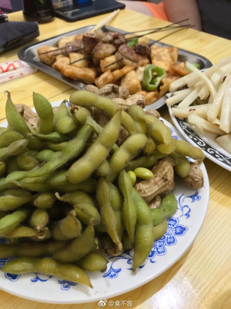 陈记烧烤美食广场