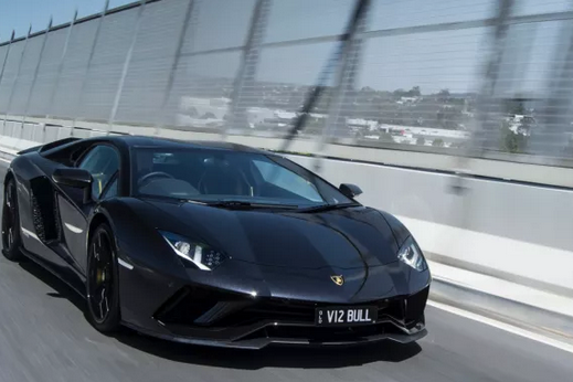 2018年Aventador S review兰博基尼是真正意义上的超级跑车