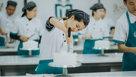 西点烘焙,2018年最有前途的行业!