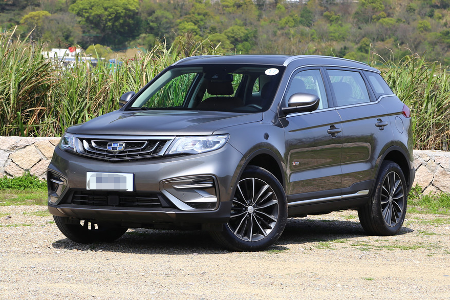 用颜值和实力圈粉, 15万左右这三款SUV月销直接卖脱销