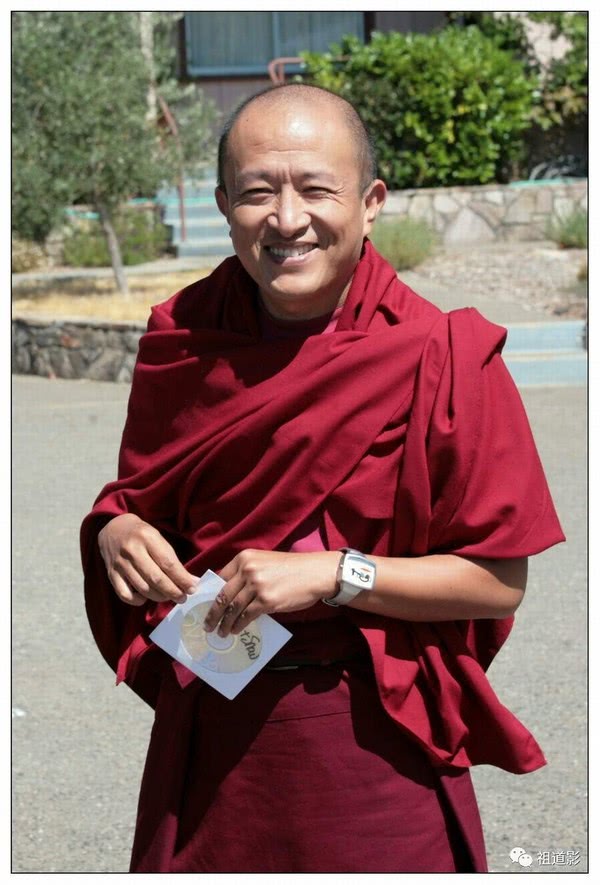 宗萨仁波切:有四种上师我们应该避开