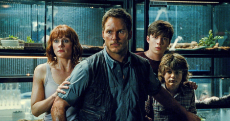 《猛虫过江》撞上《侏罗纪2》,网友:这次必须