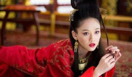 曾经扮演东方不败的那些明星，如今都老了，最后一个绝对想不到