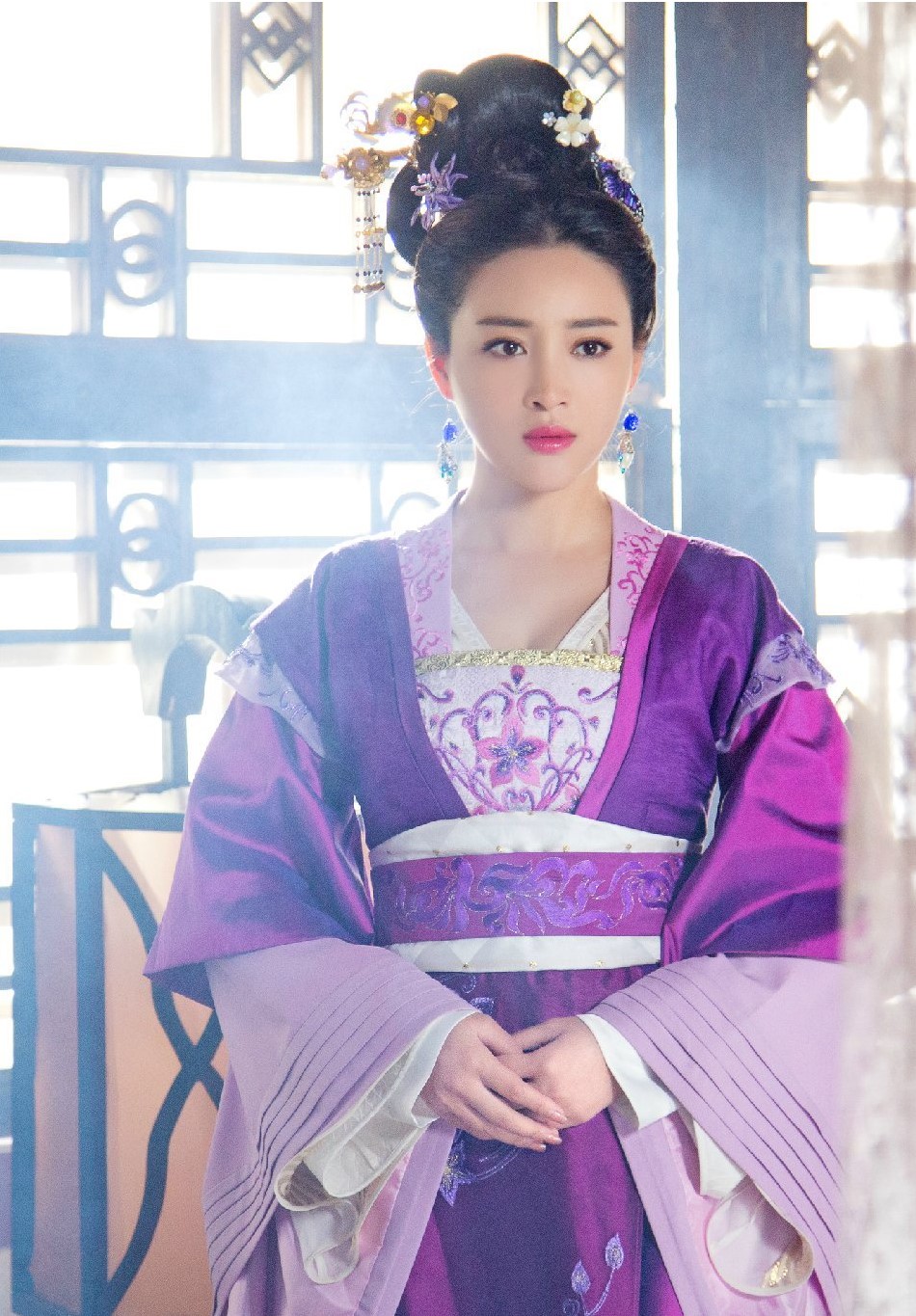 甘婷婷新戏开播,大宋传奇皇后古装造型获点赞!