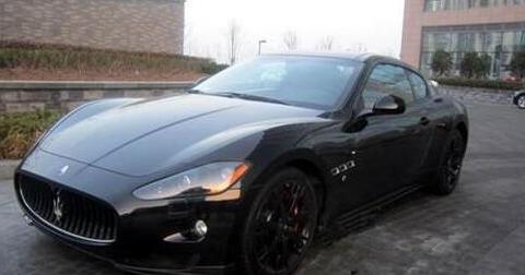 张继科的车，林丹的车，邹市明的车，不及他座驾的一个轮子