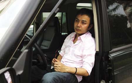 他是湖南卫视一哥, 名下只有4辆车子, 半辈子钟情一个印度品牌