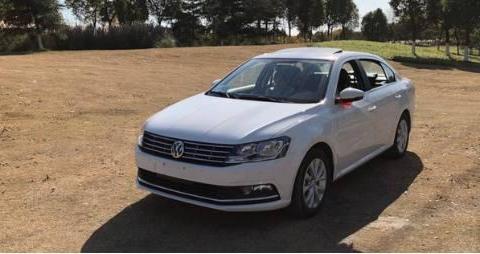 轩逸慌了！朗逸直降4万，比英朗划算，1.6L油耗4毛3仅7万