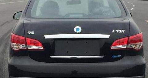 众泰好歹还买把皮尺，东风这台车换个标就直接当新品牌卖！