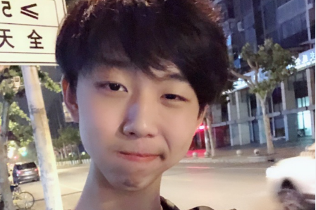 斗鱼吃鸡一哥小叮当深夜更微博:充实而忙碌,