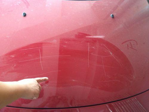 私人停车位被占怎么办?这位女车主的做法,让人