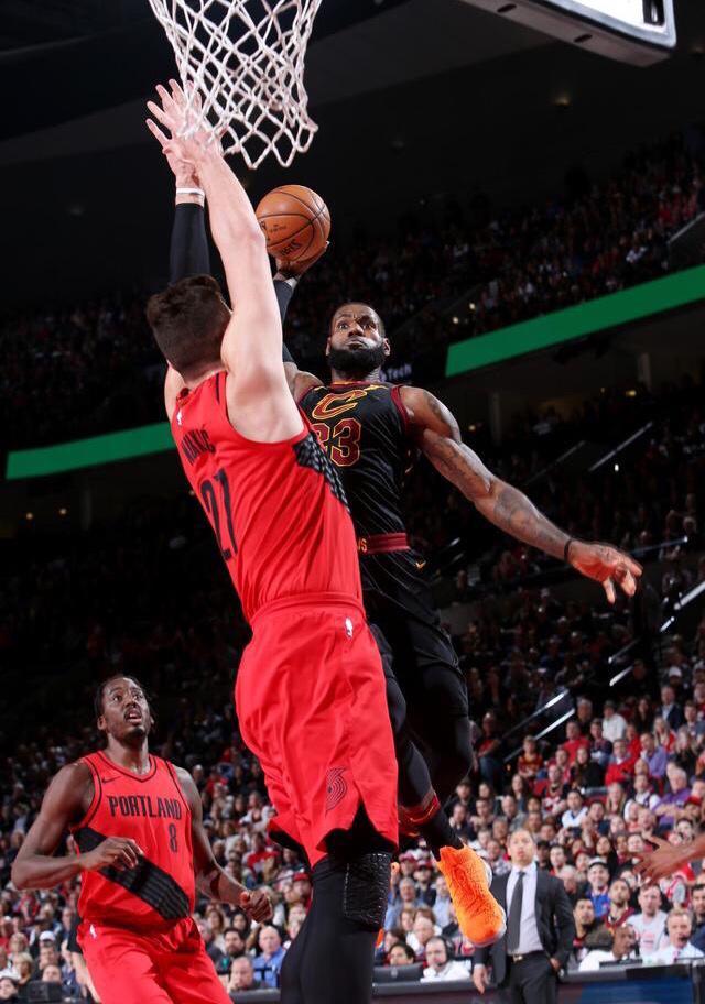 NBA常规赛年度10佳球 詹姆斯独占四席 霸占第