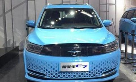 轴距2米8，比宋MAX还大，车内两块大屏，这国产MPV要成黑马