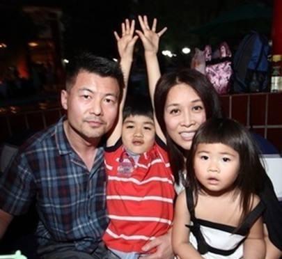 那英和富豪老公生活照曝光 她深居简出 相夫教子 老公