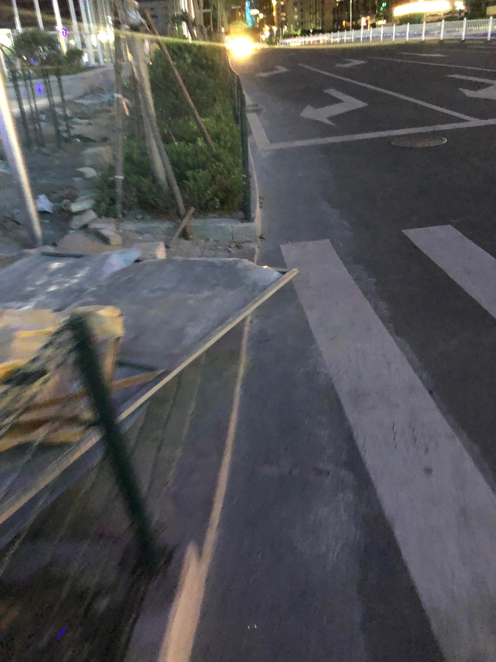 青岛某富豪平老虎被绑匪套上麻袋绑架