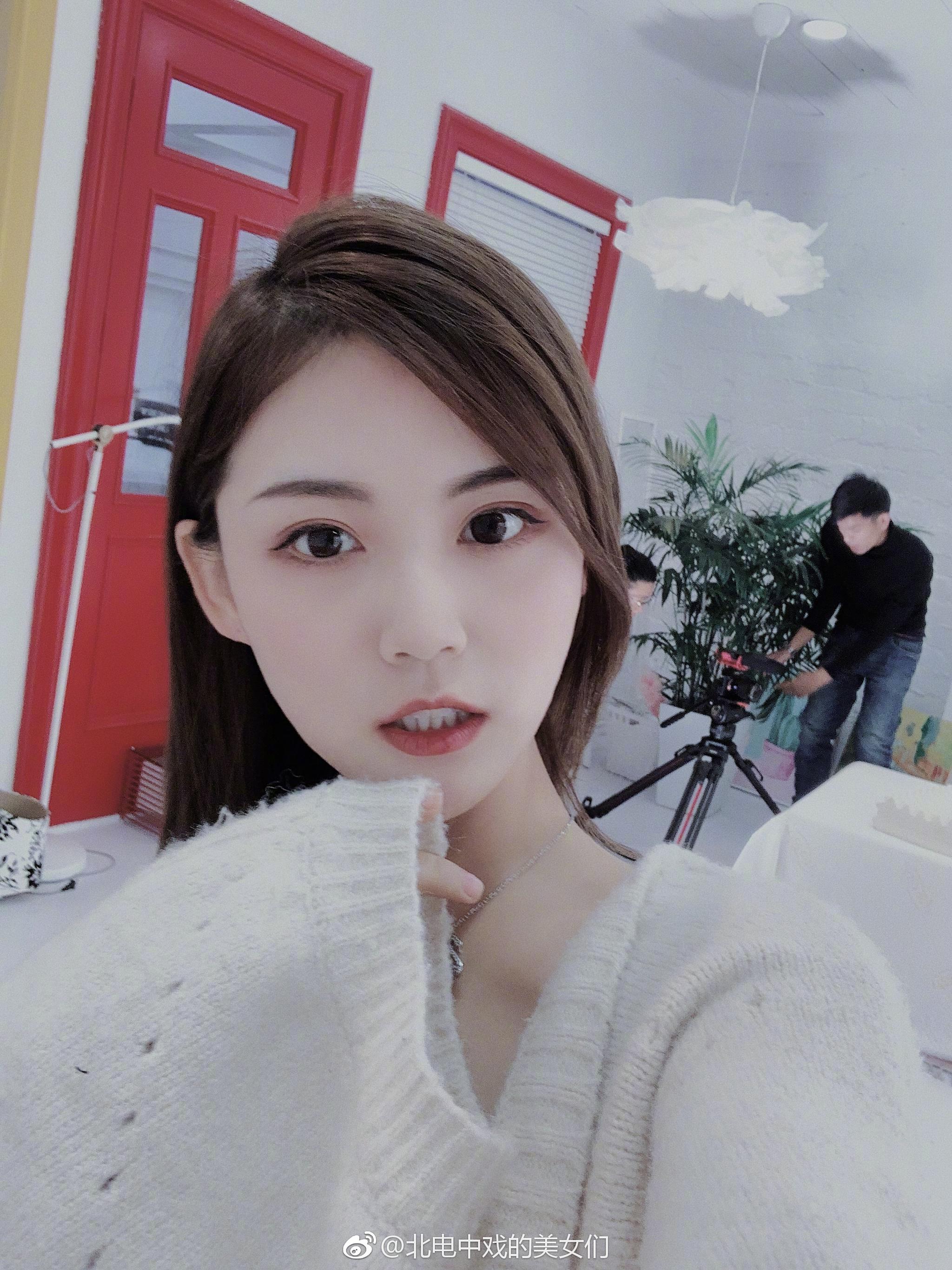 浙江传媒学院2017级英汉双语播音专业本科。