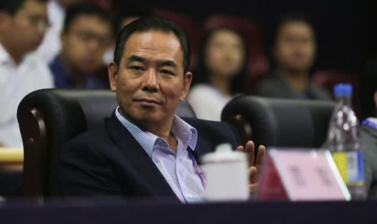 中国足球三天两大调整!管理层下课,两大世界名