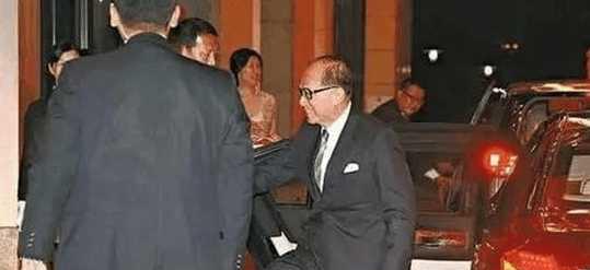 超级富豪谁的座驾最有品味 毫无疑问是李嘉诚