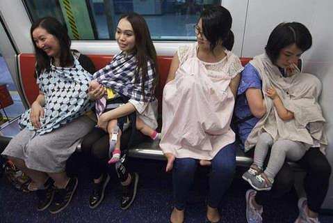 宝妈地铁哺乳,周围的人指指点点,小朋友的话让他们安静了!
