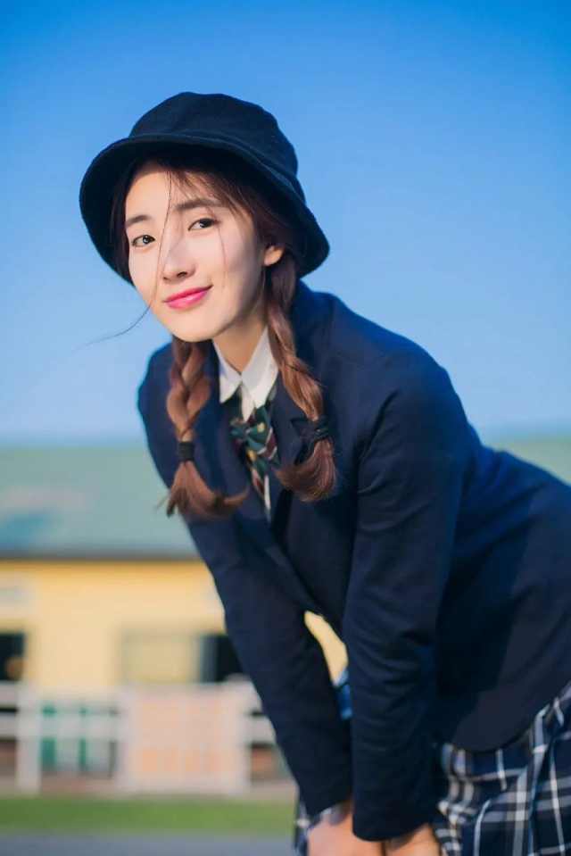 某香港女艺人发通稿照片要修了再修,段奕宏团