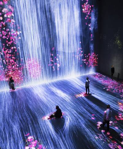 交互沉浸式数字视觉、声音、空间装置艺术家(