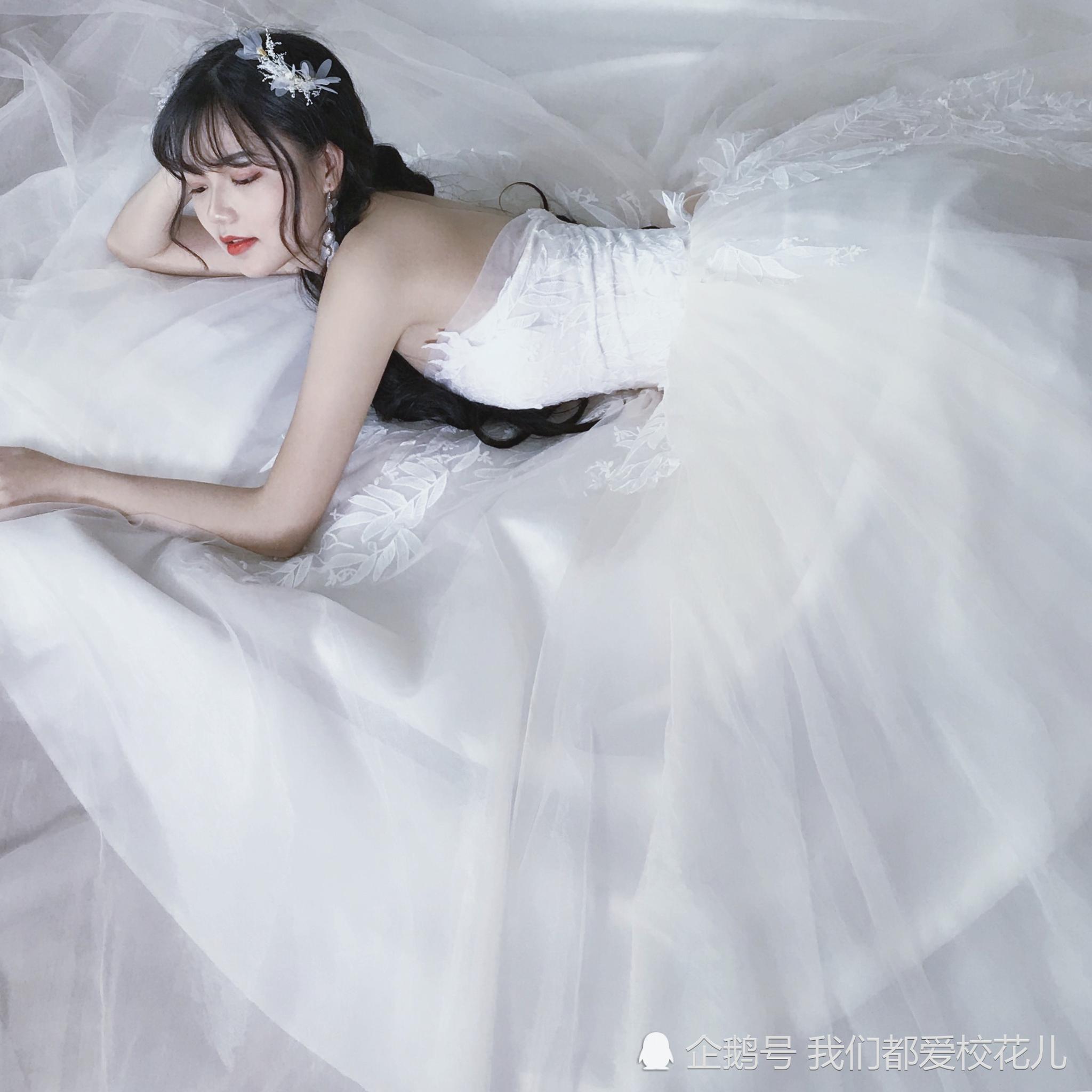 这个穿婚纱的姑娘也太美了吧,想要去娶回家!
