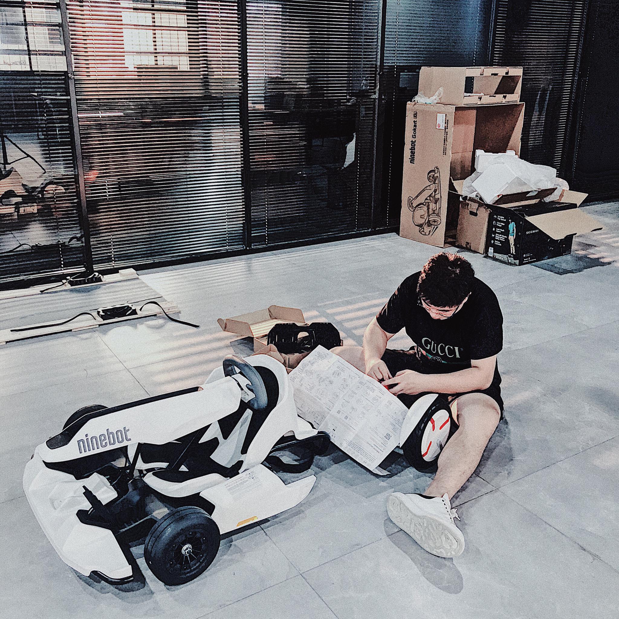 当下最火的大人玩具九号平衡车套件儿 分分钟