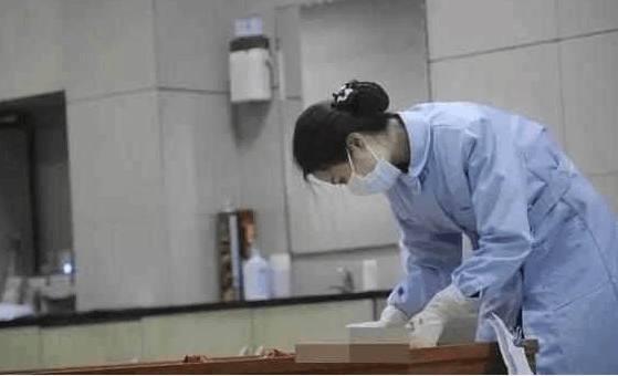 女大学生在殡仪馆上班,她不怕尸体,就怕这东西