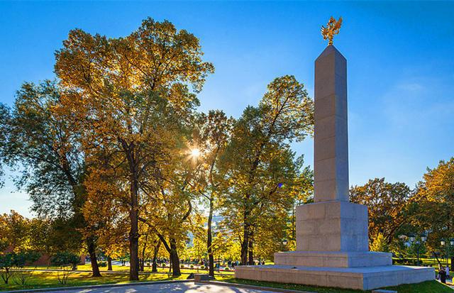 亚历山大花园 新浪网