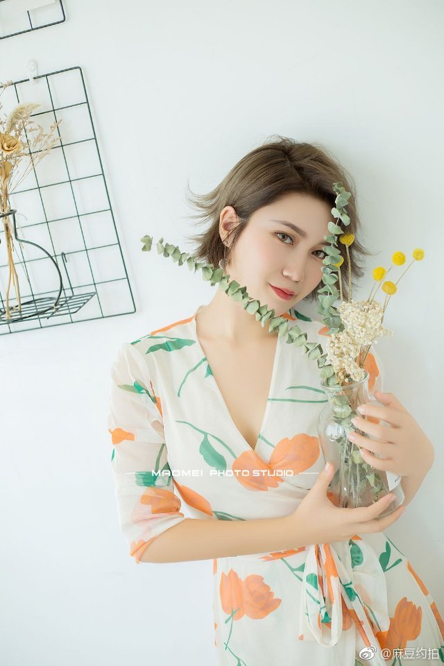 初秋的天气好舒服王子靖0202摄影师约拍请私信麻豆约拍