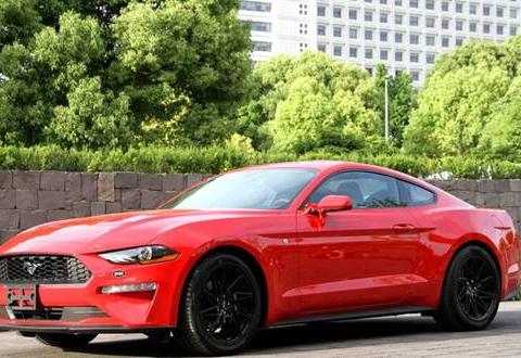 最具性价比进口跑车，仅38万比科迈罗更厚道，配2.3T百公里5秒45