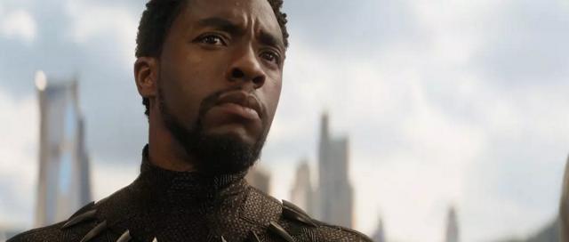 《复联3》看不出卡魔拉演员都40岁了,果然黑人