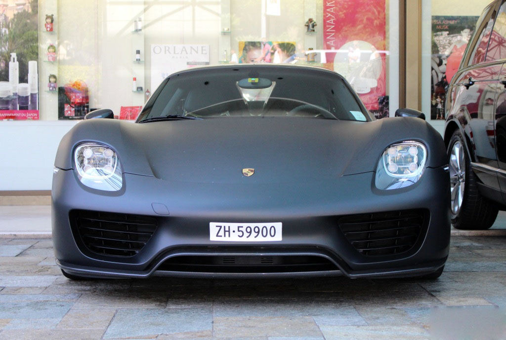 哑光黑保时捷918 Spyder Weissach Package